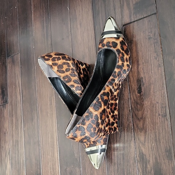 Enzo Angiolini Animal Print Heels with Metallic Tips - Picture 2 of 4